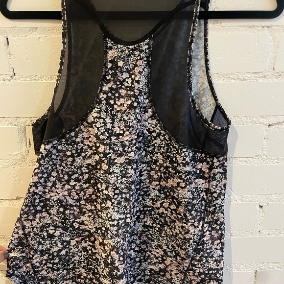 Lululemon Tank Top Bundle - Picture 4 of 13